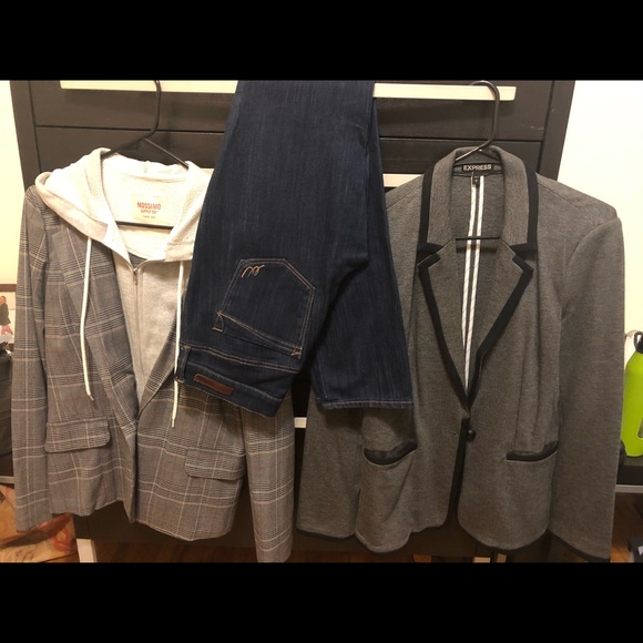 Women’s closet clean out - Picture 5 of 9